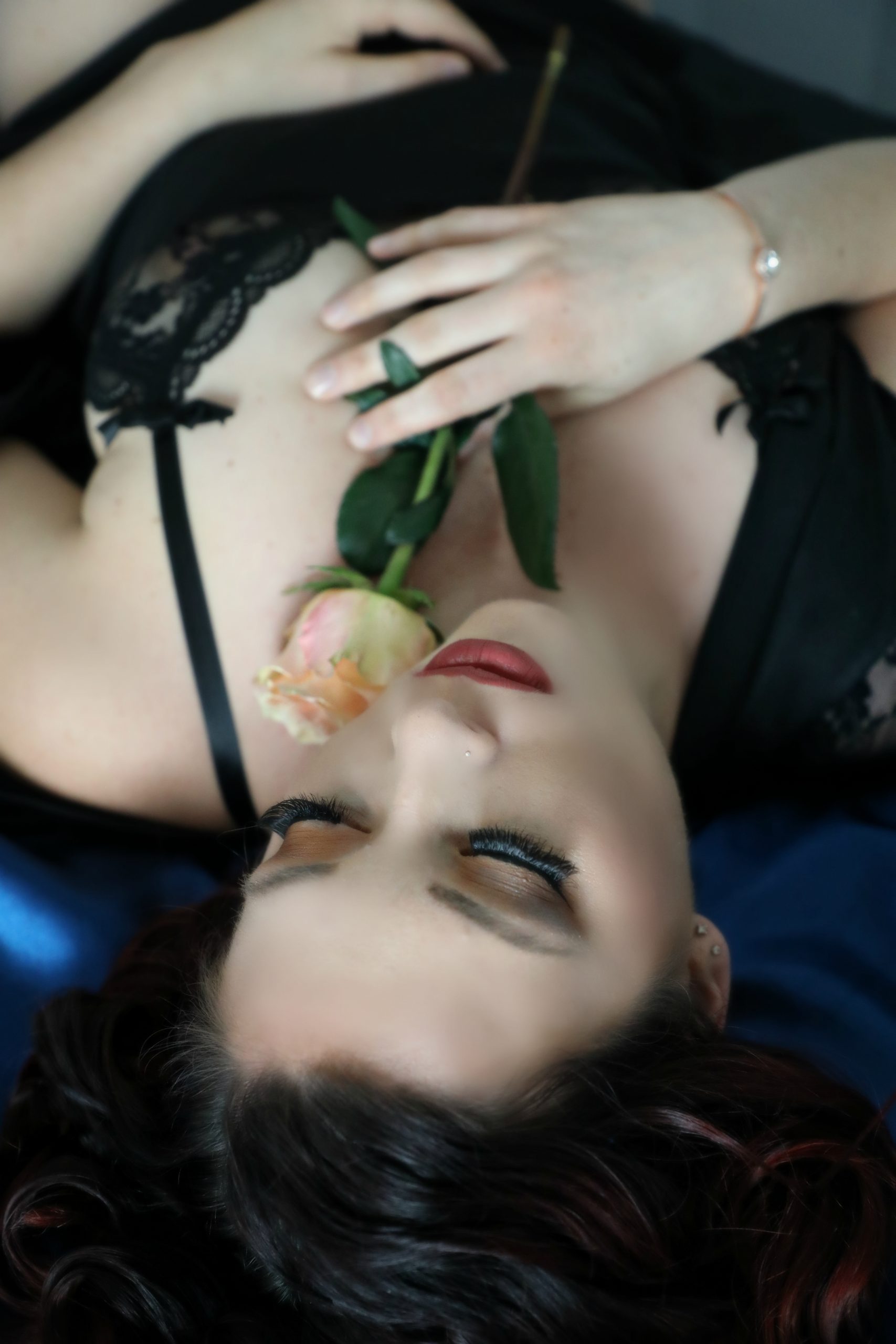 sexy-elegant-boudoir-photo-shoot-near-me